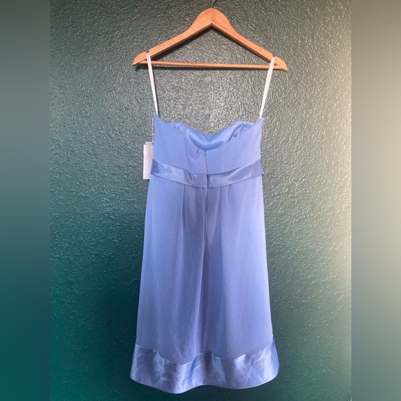 After Six Bridesmaid dress size 6
Periwinkle Lavender Tea Length
Chiffon NWT - Picture 4 of 12